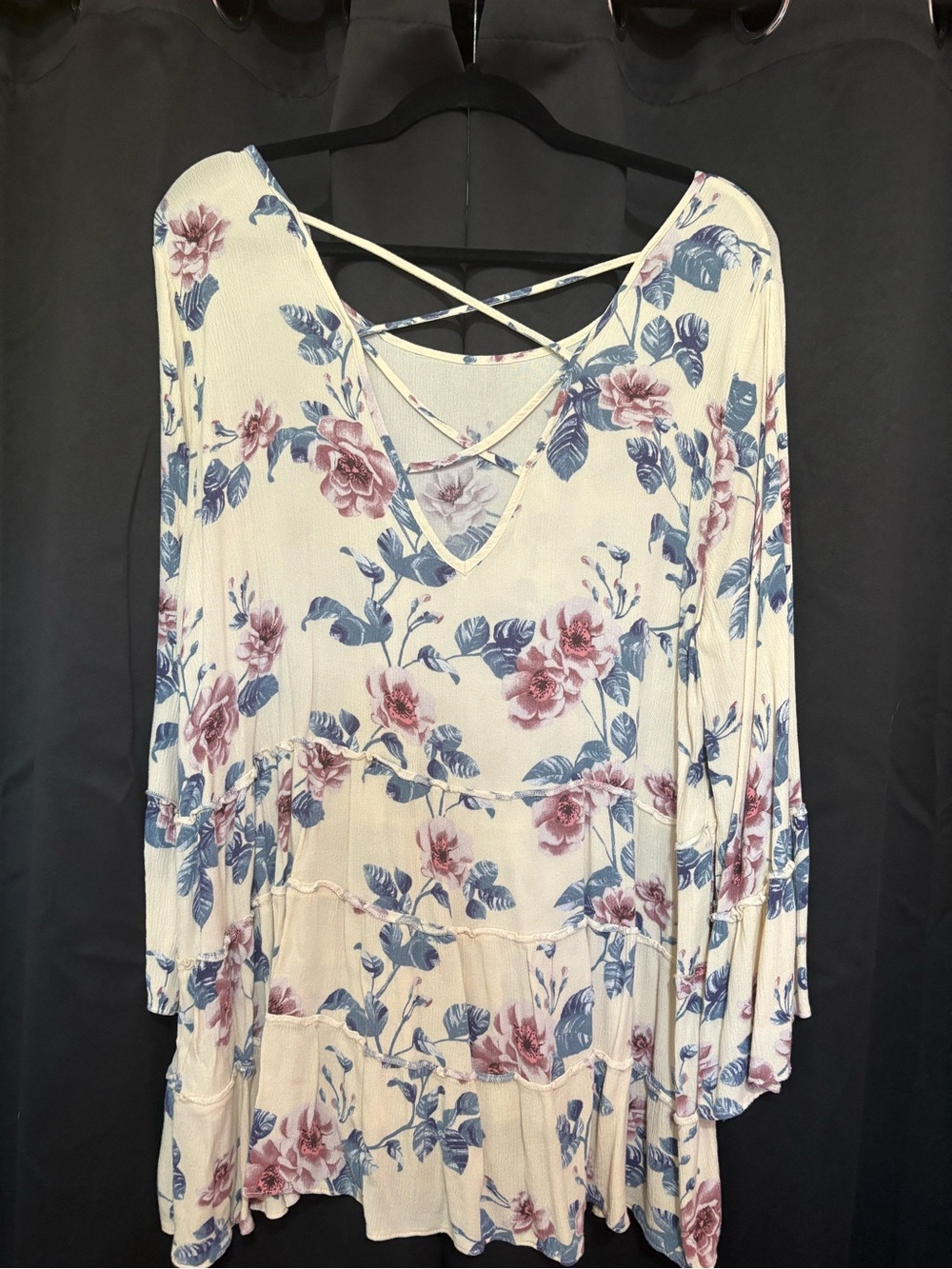 American Eagle Outfitters Cream Floral Crisscross Back Peplum Blouse - Picture 2 of 3